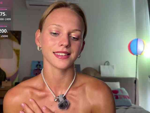 MissCherry webcam