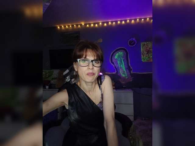 Vikeyna live webcam show