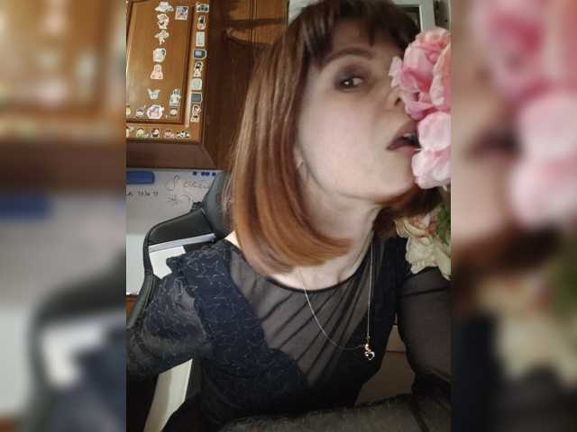 Vikeyna live cam on BongaCams