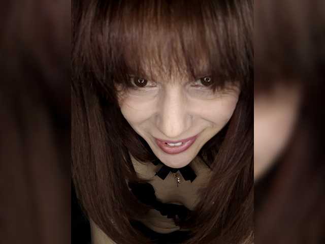 Vikeyna's BongaCams show and profile