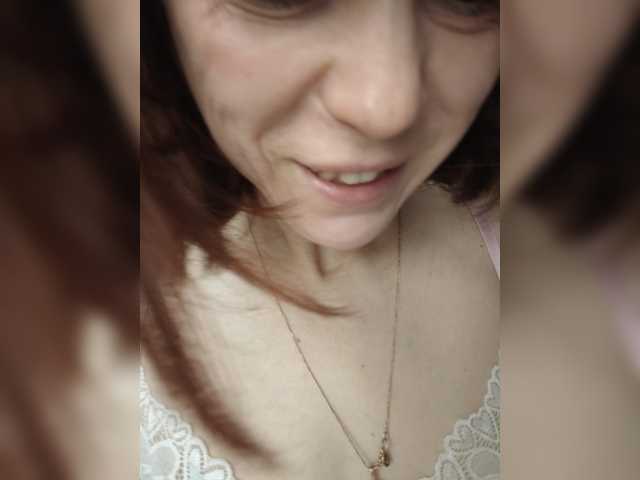 Vikeyna live cam on BongaCams