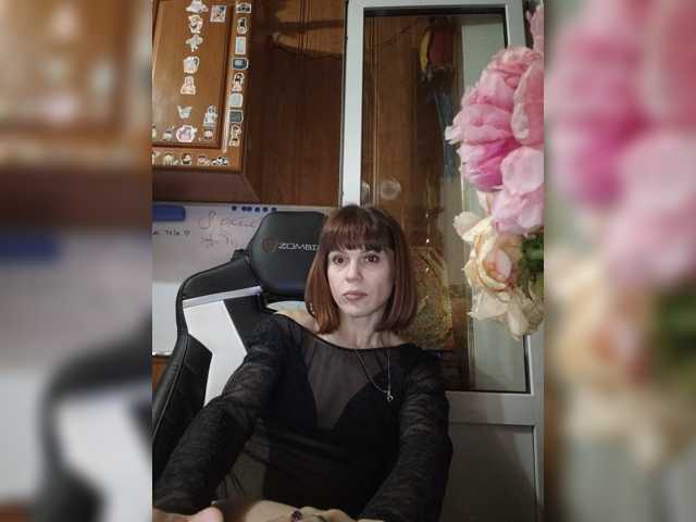 Vikeyna live cam on BongaCams
