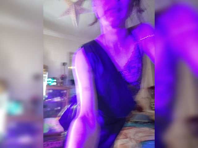 Vikeyna live cam