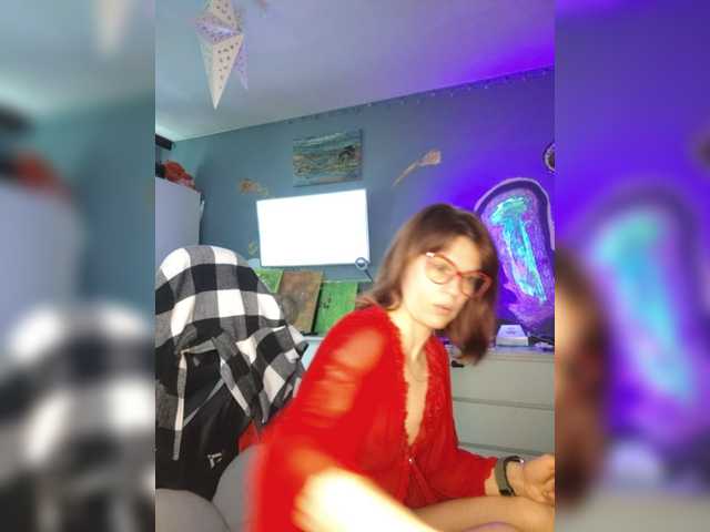 Vikeyna live webcam show