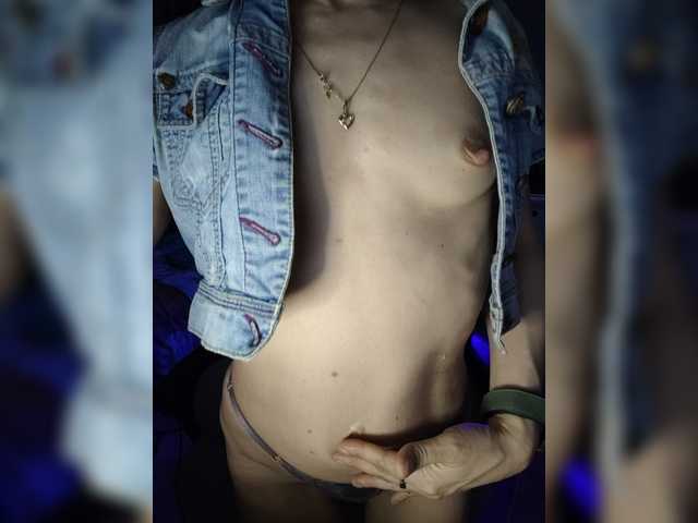 Vikeyna live cam on BongaCams