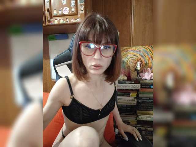 Vikeyna live cam on BongaCams