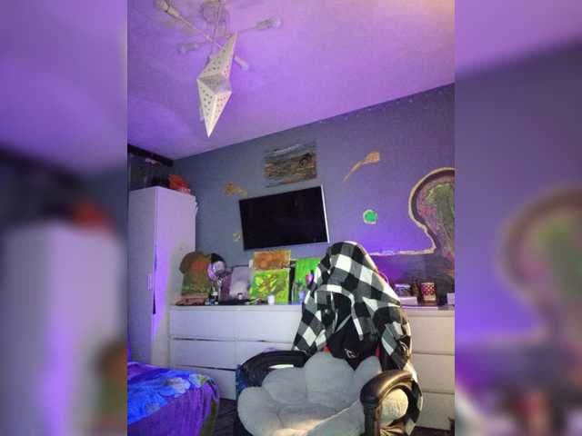 Vikeyna live webcam show