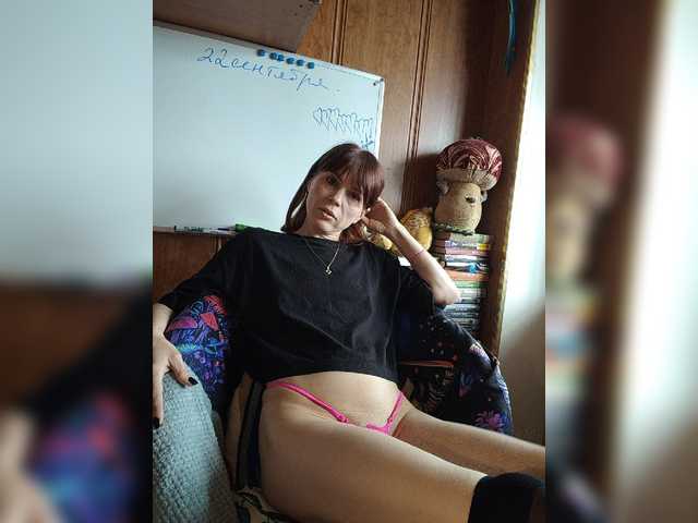 Vikeyna live cam on BongaCams