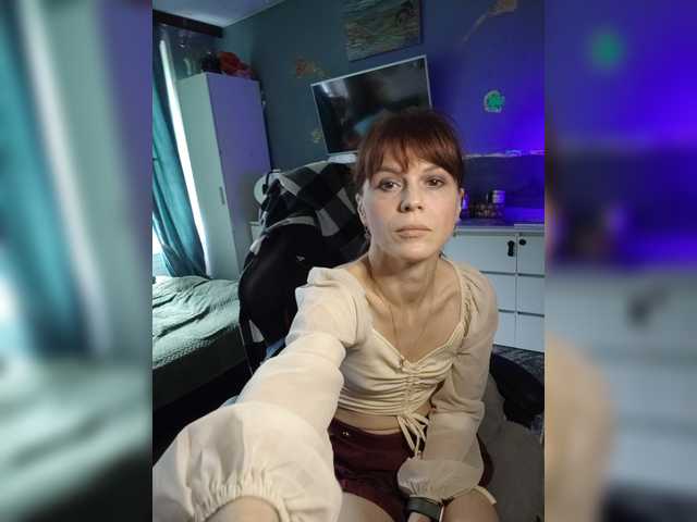 Chat with Vikeyna live cam