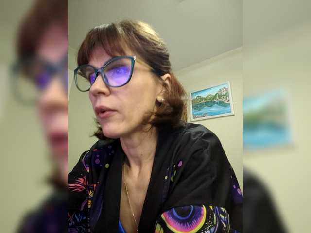 le modèle Vikeyna est en webcam porno dans un show sur le site bongacams, il possède les tags suivants: White/Caucasian,Brunette,Shaved