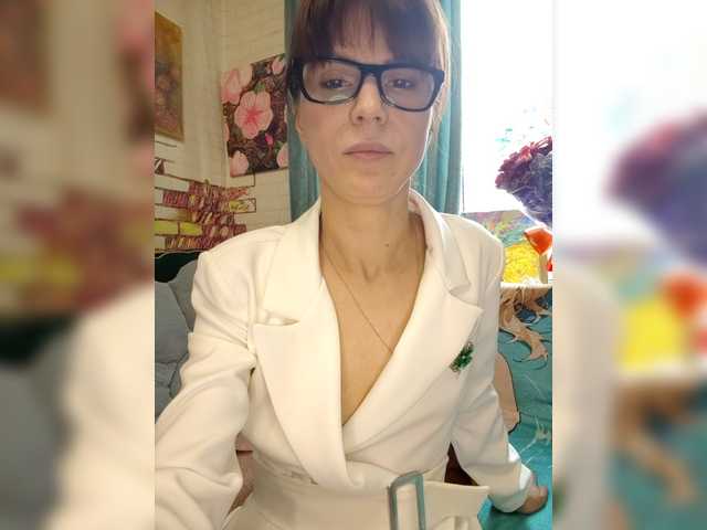 Vikeyna's BongaCams show and profile