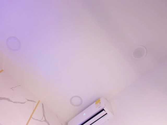SaraNixxon live cam on BongaCams