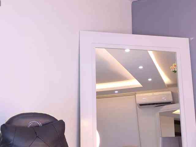 SaraNixxon webcam
