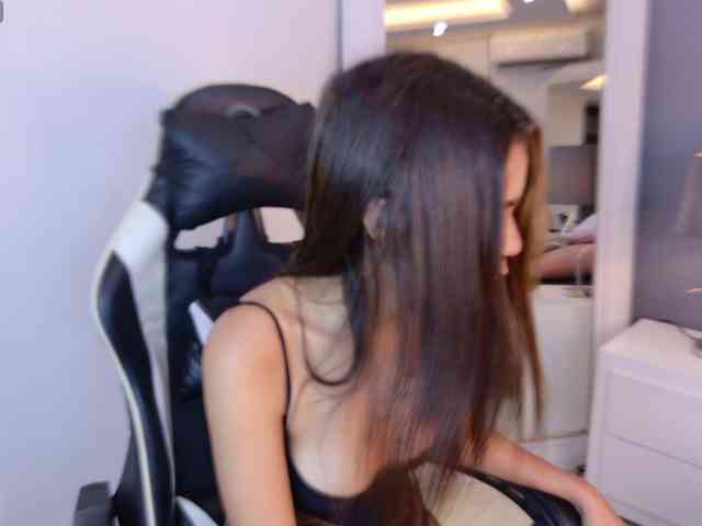 SaraNixxon webcam