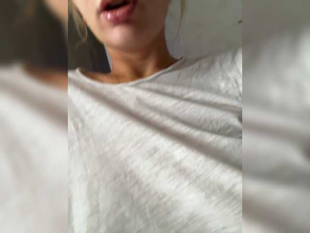 Komissarr live cam preview