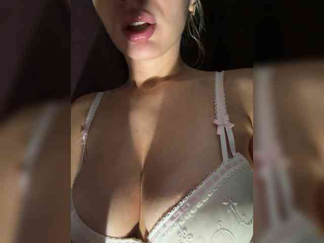 Komissarr webcam