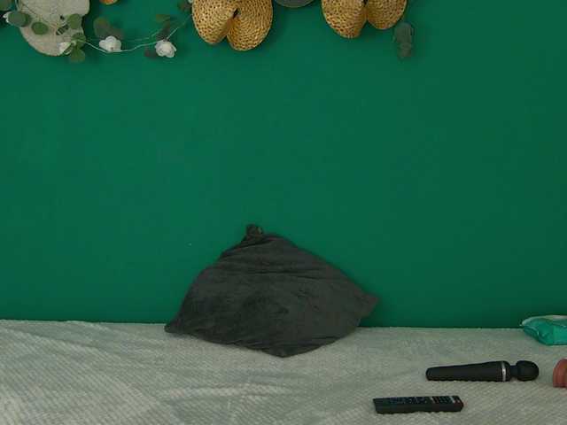 RoxanneJoy live cam on BongaCams