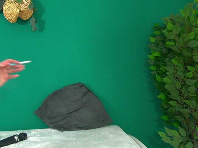RoxanneJoy live cam on BongaCams
