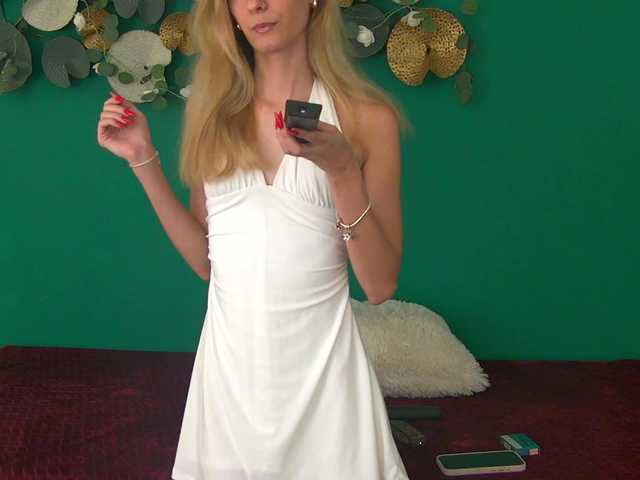 RoxanneJoy live webcam show