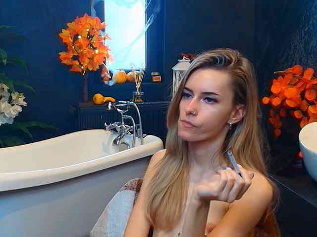 RoxanneJoy