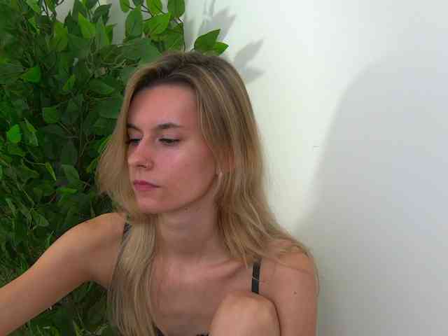 RoxanneJoy webcam