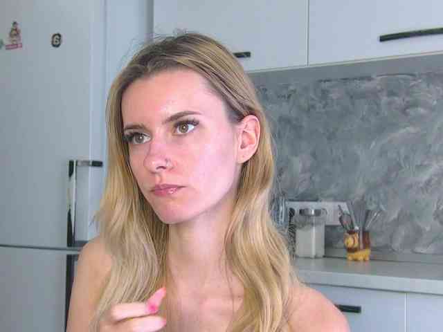 RoxanneJoy webcam