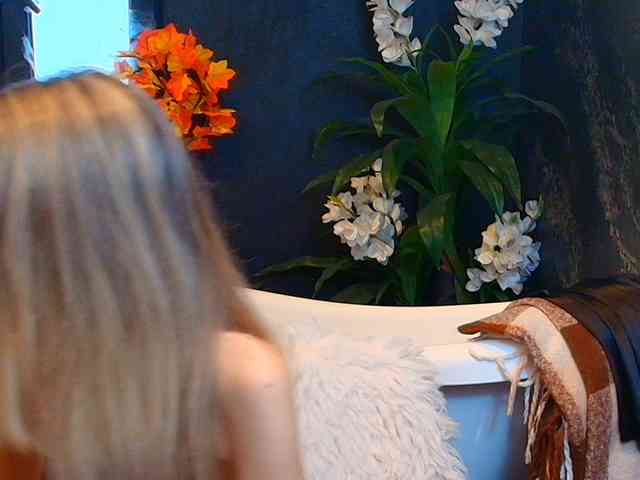 adult chat room RoxanneJoy