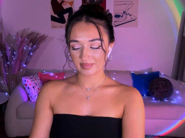 ChristianaDalitz live cam preview