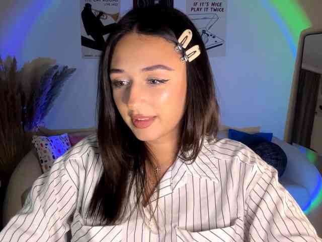 ChristianaDalitz live female cam on bongacams