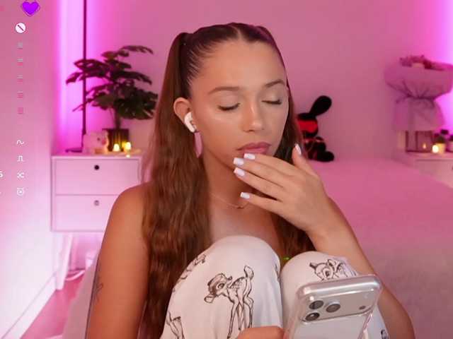 MaybeBabeTV live cam on BongaCams