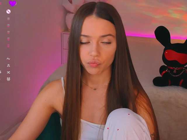 MaybeBabeTV live cam on BongaCams