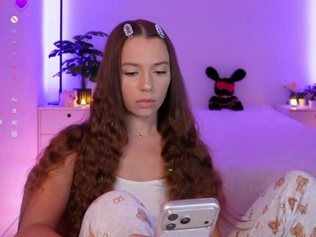 MaybeBabeTV live cam on BongaCams