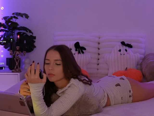Myshastik live cam preview