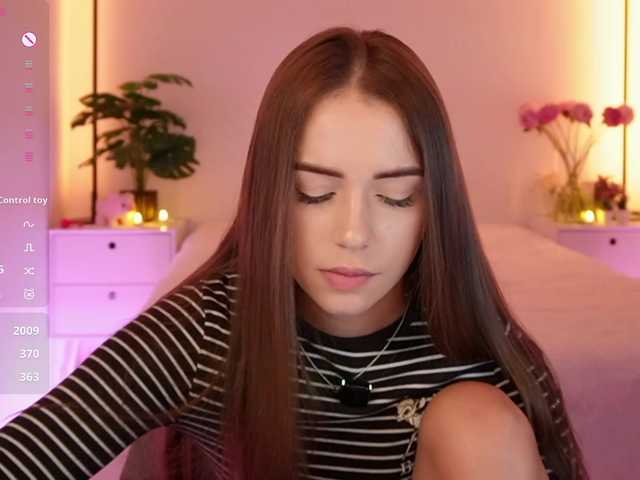 Myshastik live webcam show