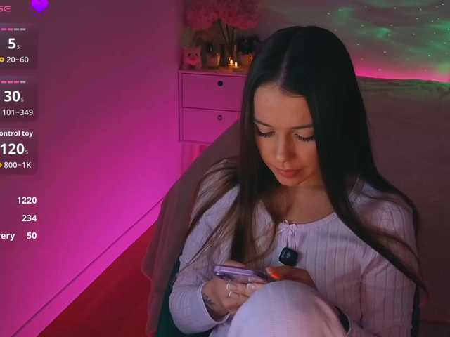 MaybeBabeTV's BongaCams show and profile