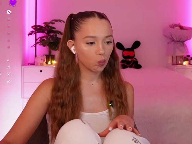 MaybeBabeTV live cam on BongaCams