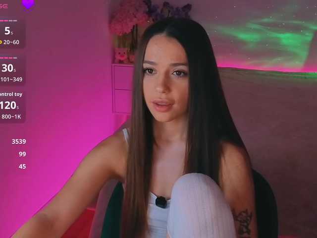 видео MaybeBabeTV