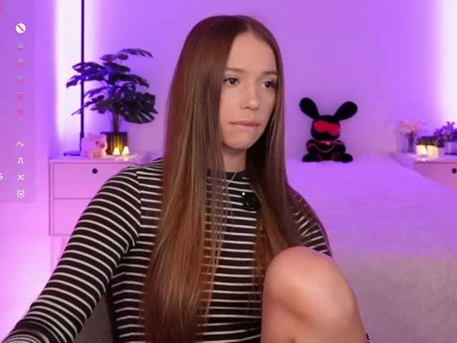MaybeBabeTV live webcam show