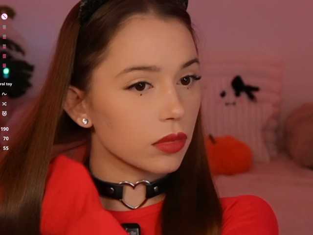 модель MaybeBabeTV