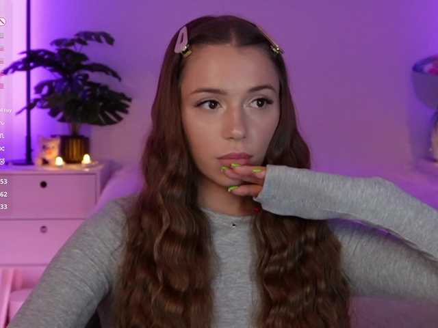 модель MaybeBabeTV