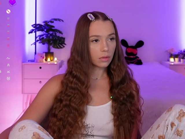 MaybeBabeTV live webcam show