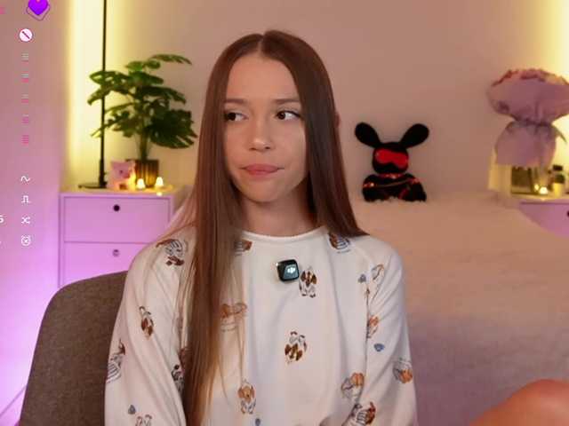 модель MaybeBabeTV