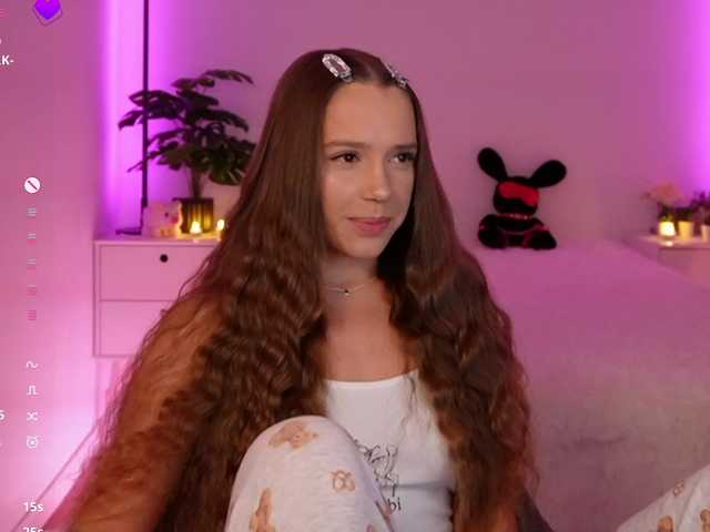MaybeBabeTV live webcam show
