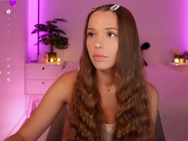 MaybeBabeTV live webcam show