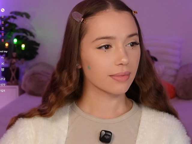 MaybeBabeTV live cam on BongaCams