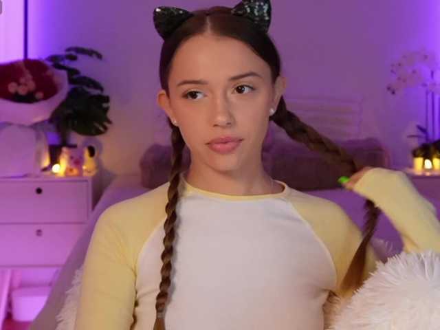 MaybeBabeTV live cam on BongaCams