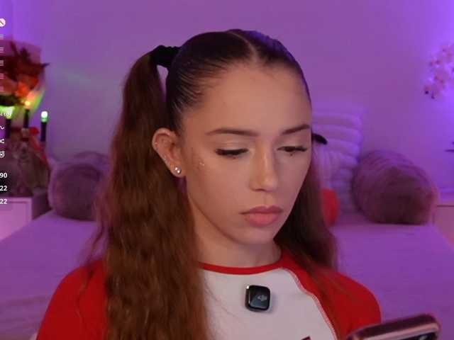 модель MaybeBabeTV