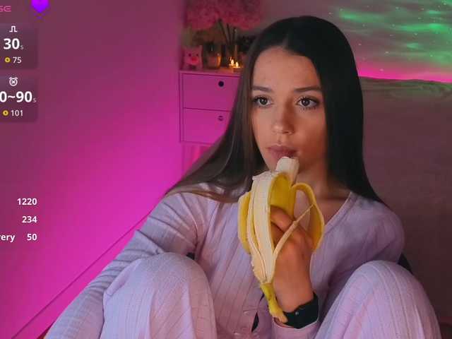 MaybeBabeTV's BongaCams show and profile