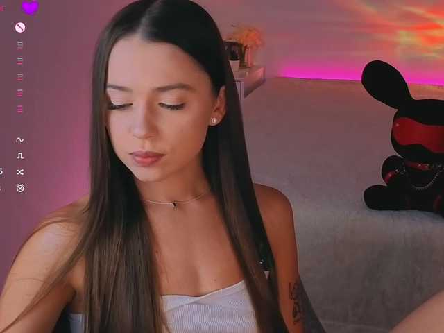модель MaybeBabeTV