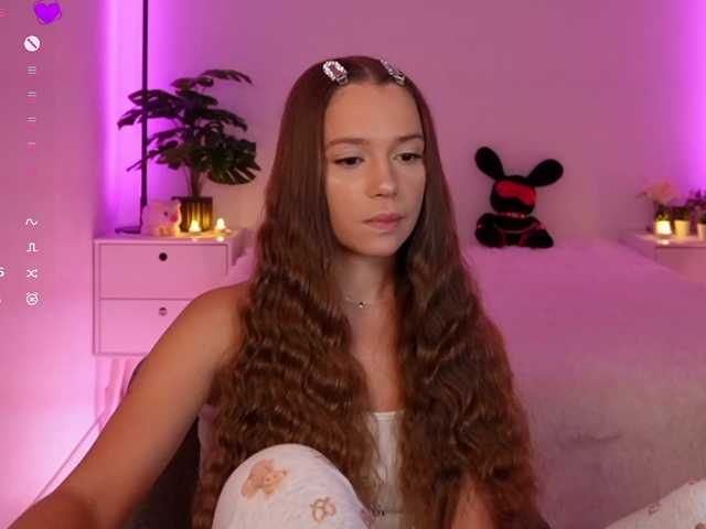 MaybeBabeTV live webcam show